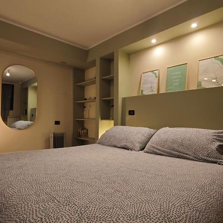 Appartamento Aleph With Private Parking, Next Train Station Como Exterior foto